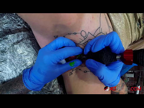 ❤️ Extremadamente tatuado hottie Sully Savage consiguió un tatuaje en su clítoris ❌ Video de sexo en es.vegasservice.ru ❌️❤️❤️❤️❤️❤️❤️❤️